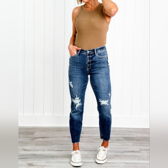 NWT Judy Blue distressed, high waist, relaxed fit jeans sz 15 (32) - Picture 1 of 16
